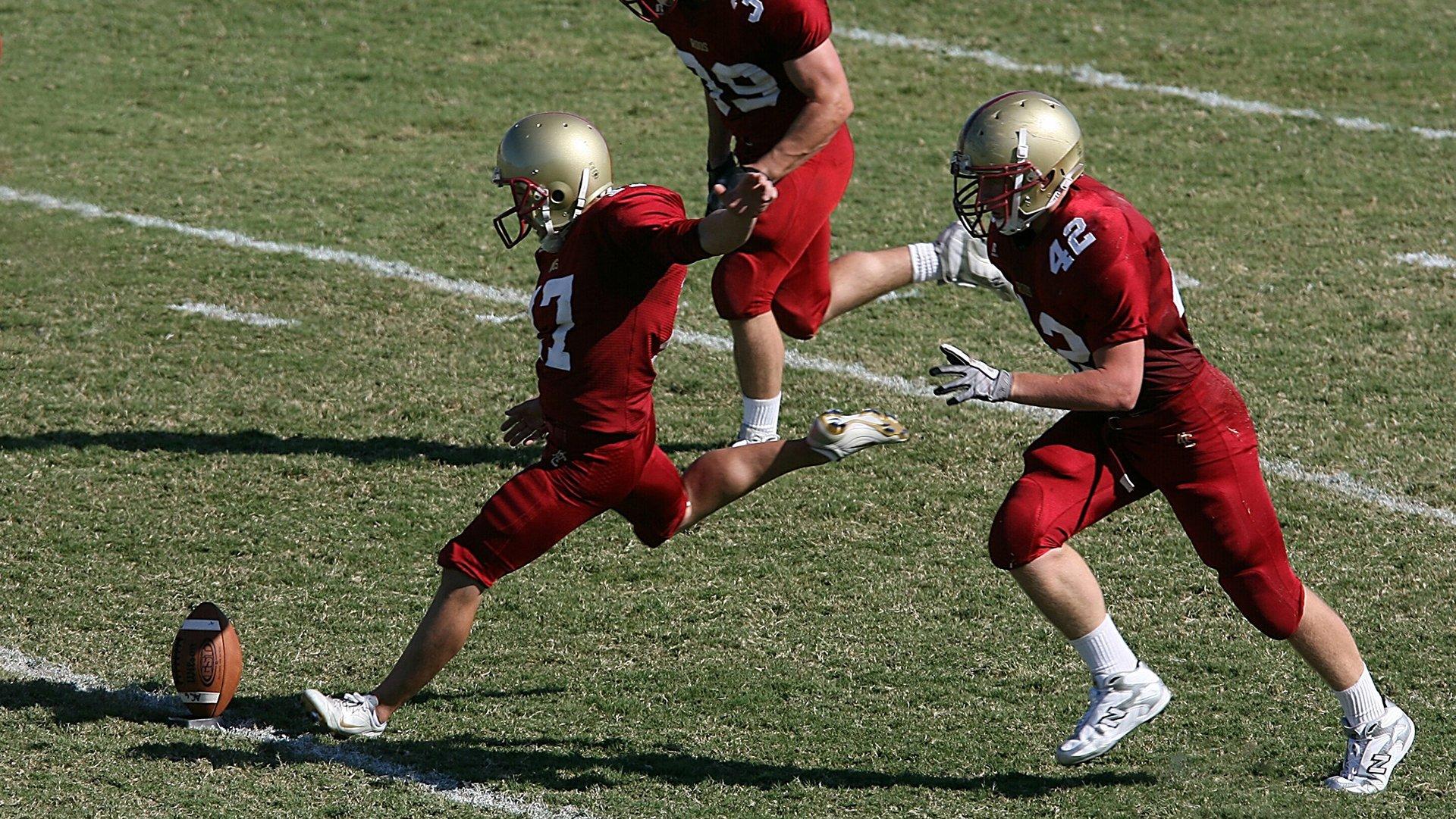 篮球名宿杰弗森直言不讳，马龙职业精神胜过巴克利