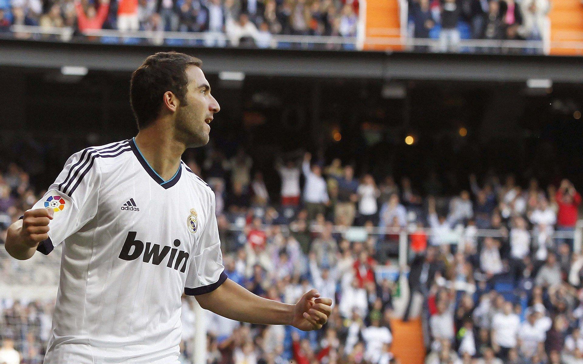 比斯利，我心里憋着劲要击溃眼前任何对手 要再次证明自己属于NBA